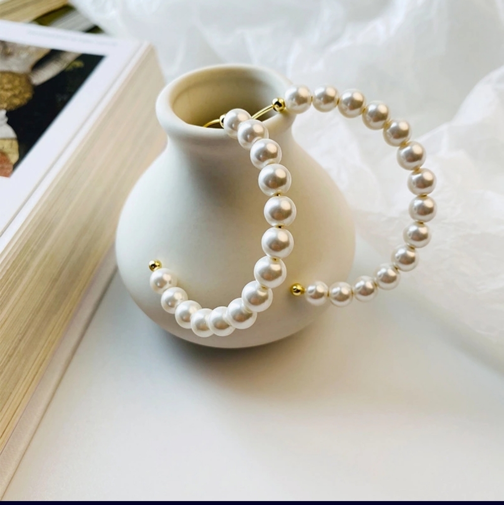 Sterling silver Pearl hoops earrings